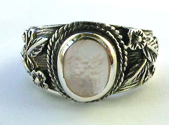 Oval Inlay Mother of Pearl Ring