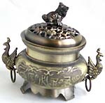 Majestic swan handle design ancient oriental iron incense burner with lid 