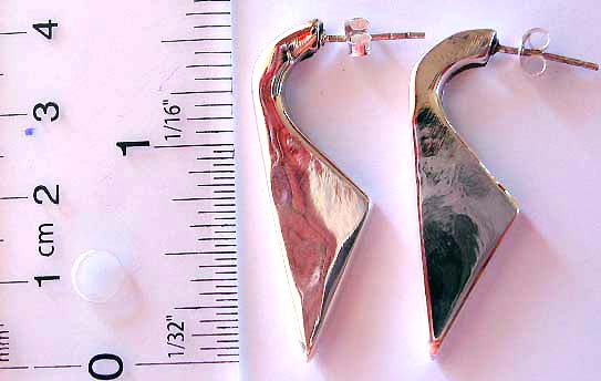 3 dimensional sword pattern design sterling silver earring 