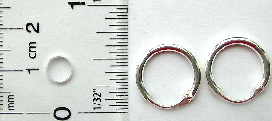 circular loop design sterling silver earring, same design as EKC-24, just smaller