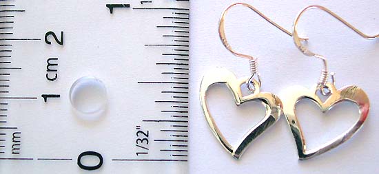 Cut-out heart shape pattern sterling silver earring with fish hook to fit