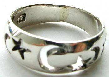 Majestic celestial body pattern design carved-out moon-star motif sterling silver ring