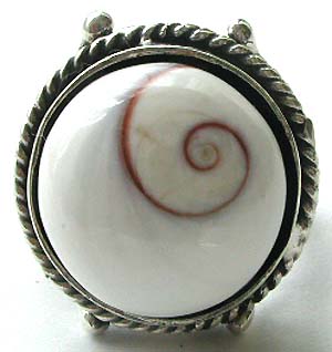 Rounded white seashell with spiral pattern inlaid sterling silver ring with cut-out pattern on both sides