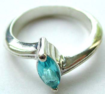Wholesale sterling silver jewelry -Olive shape light blue cz stone embedded twisted pattern design sterling silver ring