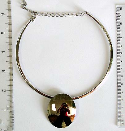 Wholesale neck cuff. Fashion silver cuff necklace with plain oval shape pendant 