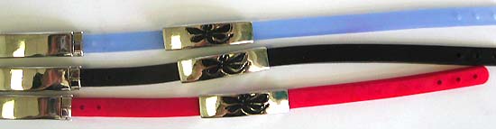 Slide rubber bracelet wholesaler supply assorted color sliding charm bracelet with black dragonfly pattern decoration