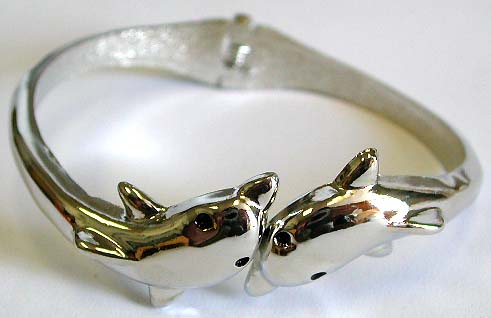 Fashion bangle bracelet with double dolphin pattern design in middle