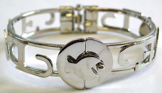 Fish lock fashion bangle bracelet with cutout pattern on both sides