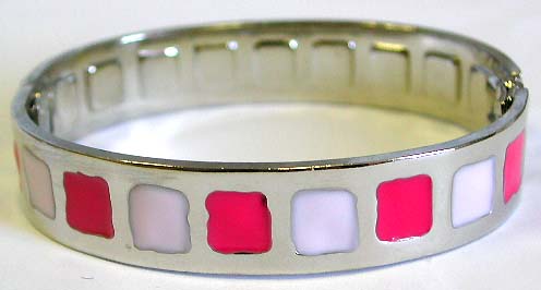 Fashion bangle bracelet with multi enamel red / purple color square pattern along