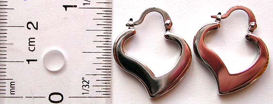 Wavy heart shape design fashion earring, clip hook to close
