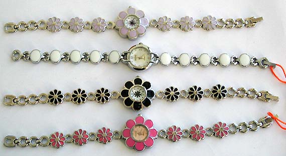 Trendy gift for girls enamel flower pattern decor fashion bracelet watch