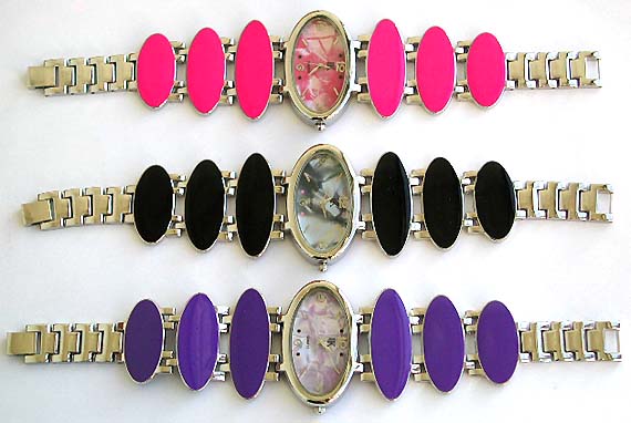 Elliptical clock face design fashion bracelet watch with 3 enamel color elliptical shape pattern decor on each side