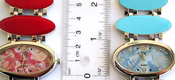 Elliptical clock face design fashion bracelet watch with 3 enamel color elliptical shape pattern decor on each side