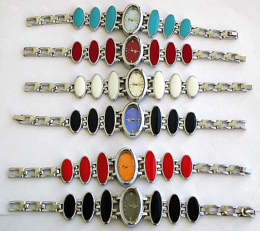 Elliptical clock face design fashion bracelet watch with 3 enamel color elliptical shape