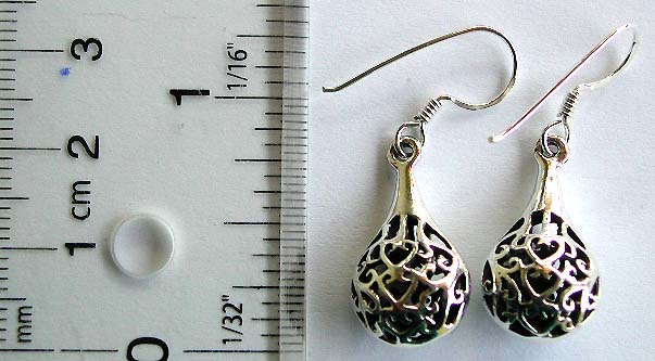 Filigree jewellery silver sterling 925. Hollow carved out Filigree antique design silver earring jewelry. 
