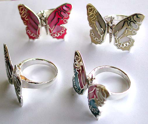 Wholesale gifts, home supply and jewelry web stie supply beautiful butterfly jewelry gift. Mother of pearl golden line loop decor enamel color butterfly sterling silver ring.    

 
  



 
   