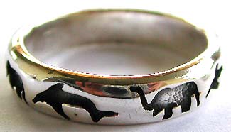 925. sterling silver ring with 2 carved-in elephants and 2 dolphins pattern decor in middle 
 