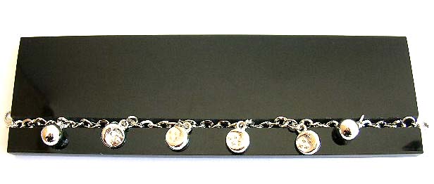 Black rectangular fashion bracelet display