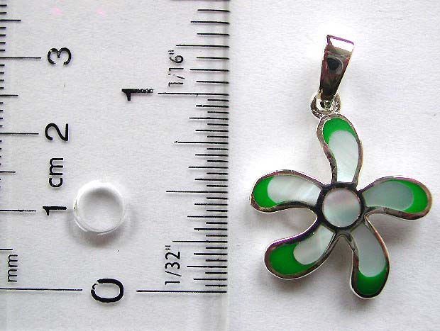 Sterling silver pendant in flower pattern design with 6 mini white mother of pearl seashell inlaid 