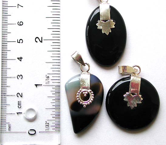 Assorted geometrical design black agate stone pendant with assorted pattern