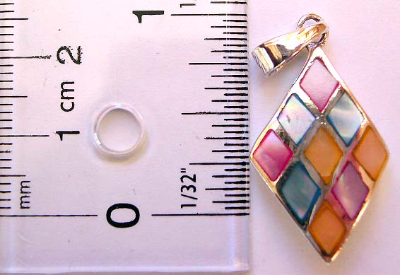 Sterling silver pendant in diamond shape pattern design with multi mini seashell inlaid  