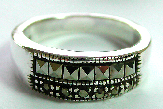 Sterling silver ring with 1 row square shape and 1 row rounded marcasite stones 