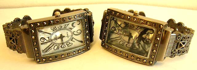 fashion jewelry watch, wholesale lady quartz watches featuring watch case and bangle in matching vintage victoria design 