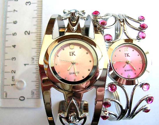 cz bangle jewelry watch wholesaler supply feminine and seductive design lady fashion watch