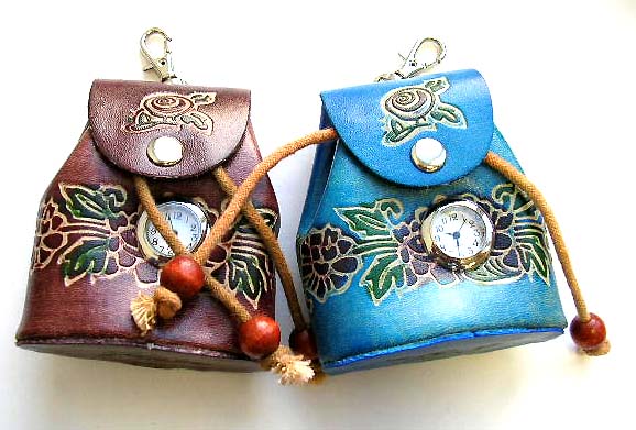 Fashion purse watch with flower pattern decor