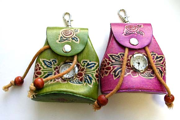 Fashion purse watch with flower pattern decor