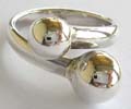 925. sterling silver ring with double pearl ball shape pattern central design 
