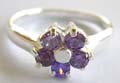 925. sterling silver ring with 5 mini dark purple cz stone forming daisy flower central decor 