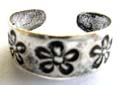Sterling silver toe ring with carved-in flower pattern design
