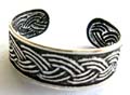 Black sterling silver toe ring with carved-out multi twisted rope pattern design