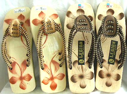 Wood sandals supplier wholesale hawaiin floral painting wooden beach summer sandals shoes tongs
