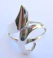 Sterling silver ring with curve loop design 