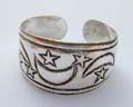 Multi carved-in star and moon pattern decor toe ring made of 925. sterling silver 