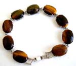 Oval shape tiger's eye bracelet with chain lock for closure