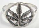 Trendy 925. Sterling silver ring in pot leaf theme